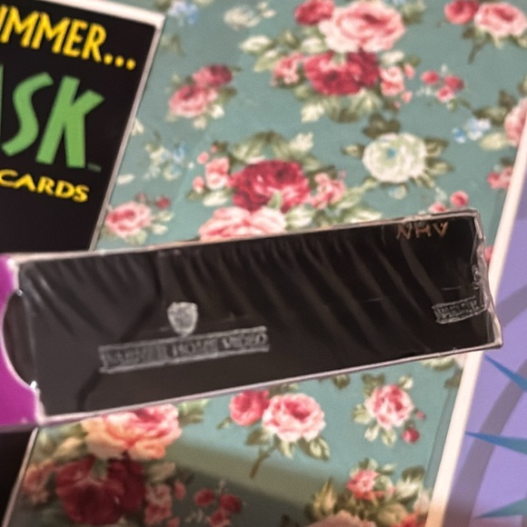 The MASK 📼 & Comic Books. Sealed VHS! 2 near mint condition comic books. 💫📼👀 - Picture 6 of 8